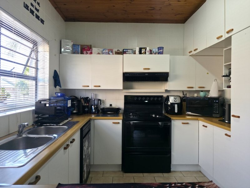 3 Bedroom Property for Sale in Wavecrest Eastern Cape
